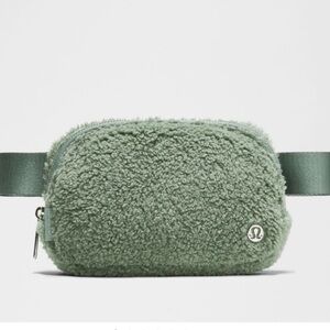 Lululemon Every wear Belt Bag Fleece Grey Eucalyptus Sherpa Belt Bag